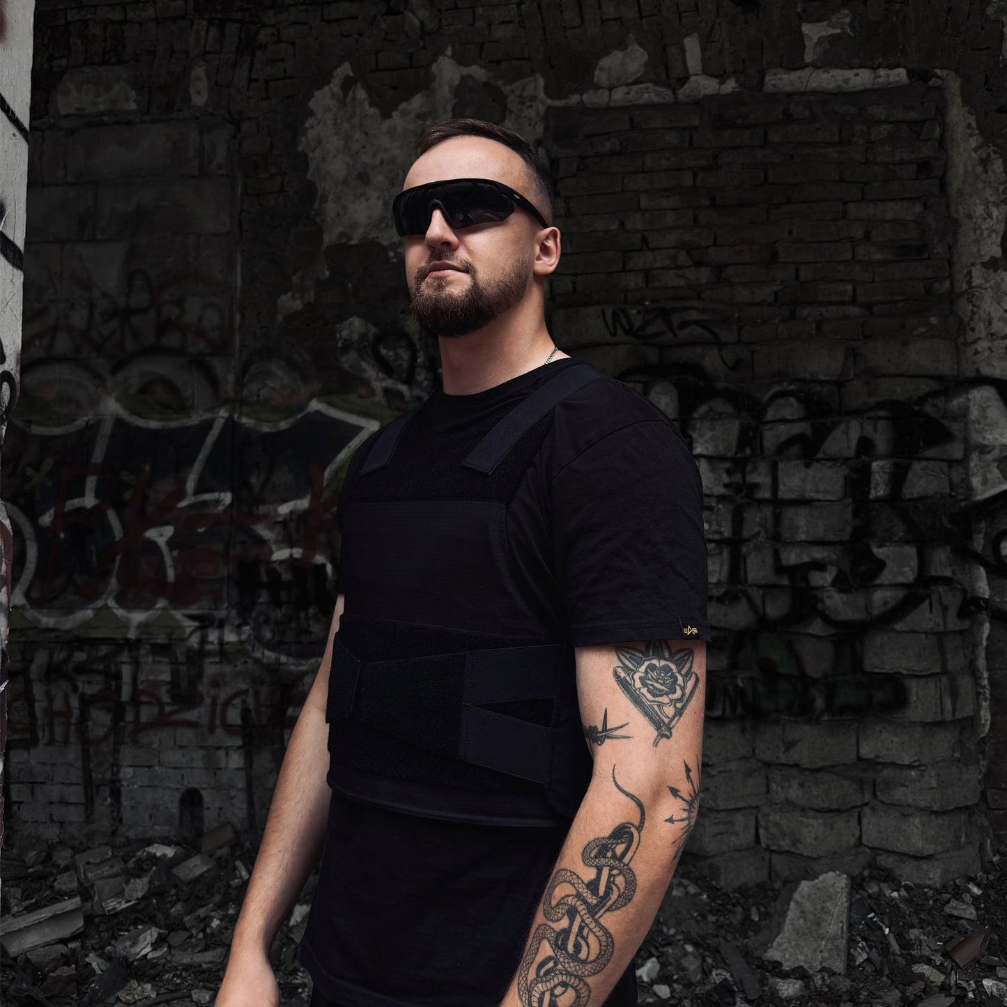 Slēpti nēsājama bruņu veste – melna